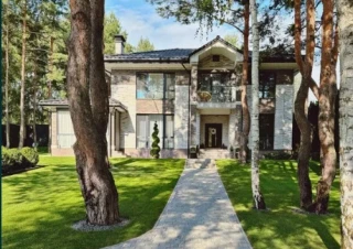 Будинок продаж Стоянка &ndash; 190 м&sup2;... Объявления Bazarok.ua